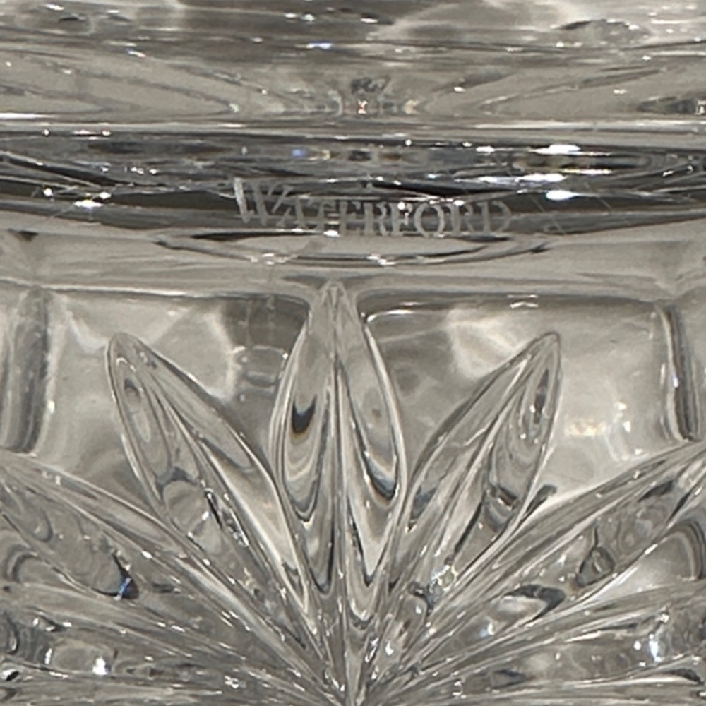 Elegant Waterford Crystal Decanter with Solid Cube Stopper - Picture 11 of 14